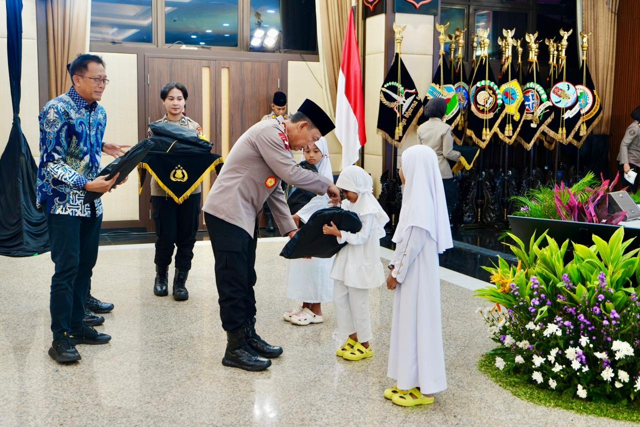 Bagikan Takjil dan Buka Puasa Bersama Bareng Insan Pers, Kapolri: Suara Media Suara Publik